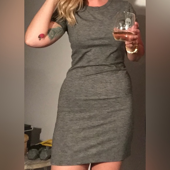 Aritzia Sunday Best Dress Size 6 - Picture 2 of 4